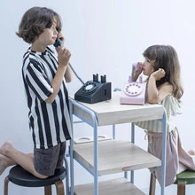 Load image into Gallery viewer, Telephone