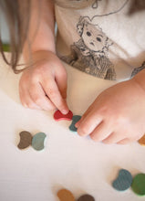 Load image into Gallery viewer, Mame Ohagki - Counting Beans